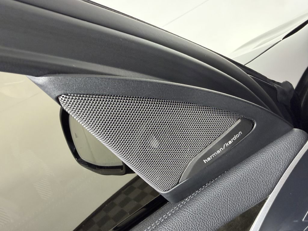 Used 2020 BMW X4 M40i w/ Premium Package image 51