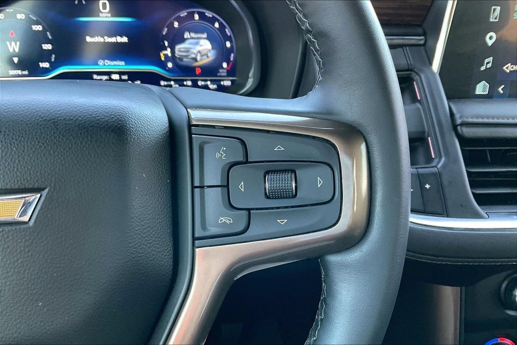 Used 2024 Chevrolet Suburban High Country RWD image 11