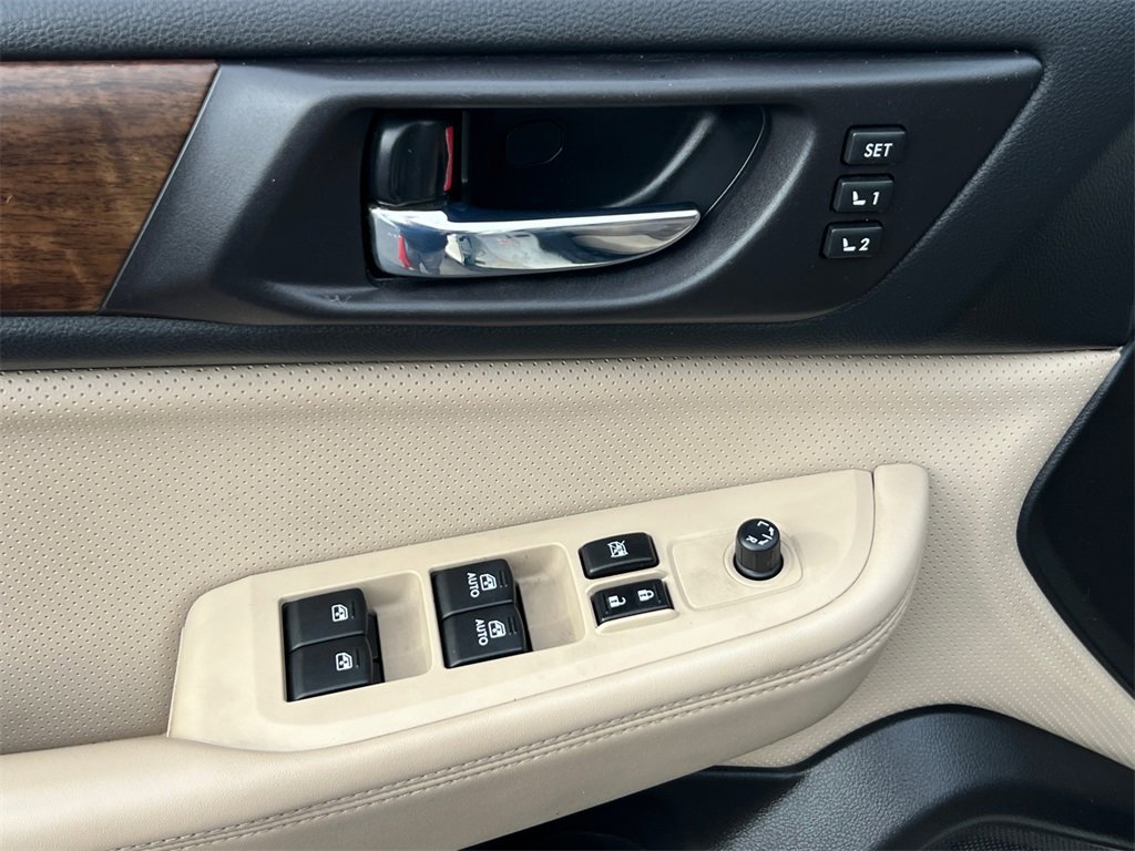 Used 2015 Subaru Outback 3.6R Limited image 17