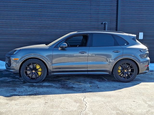 New 2026 Porsche Cayenne GTS image 2