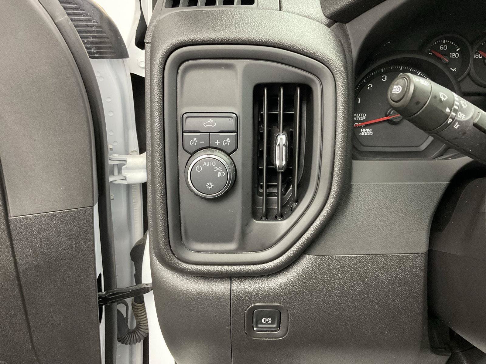 Used 2025 Chevrolet Silverado 1500 W/T RWD image 13
