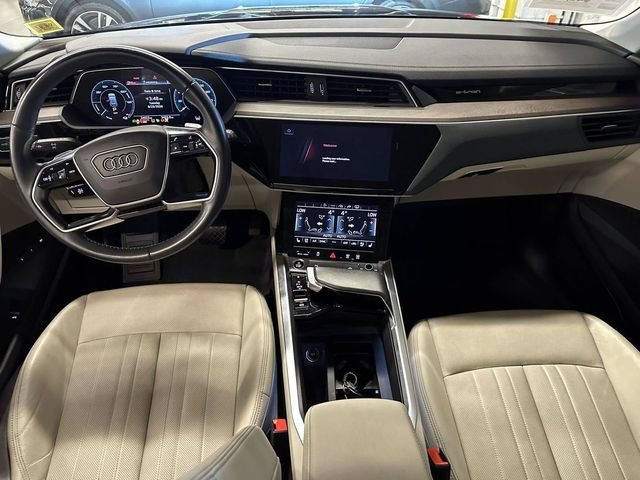 Certified 2024 Audi Q8 e-tron Premium Plus w/ Premium Plus Package AWD/4WD image 16