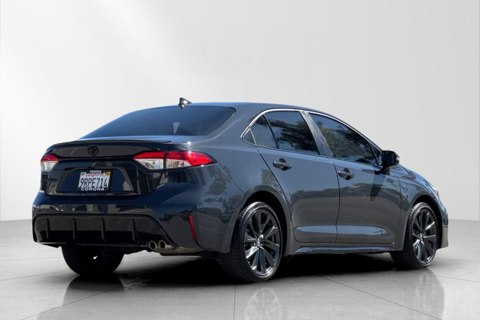 Used 2025 Toyota Corolla SE image 4