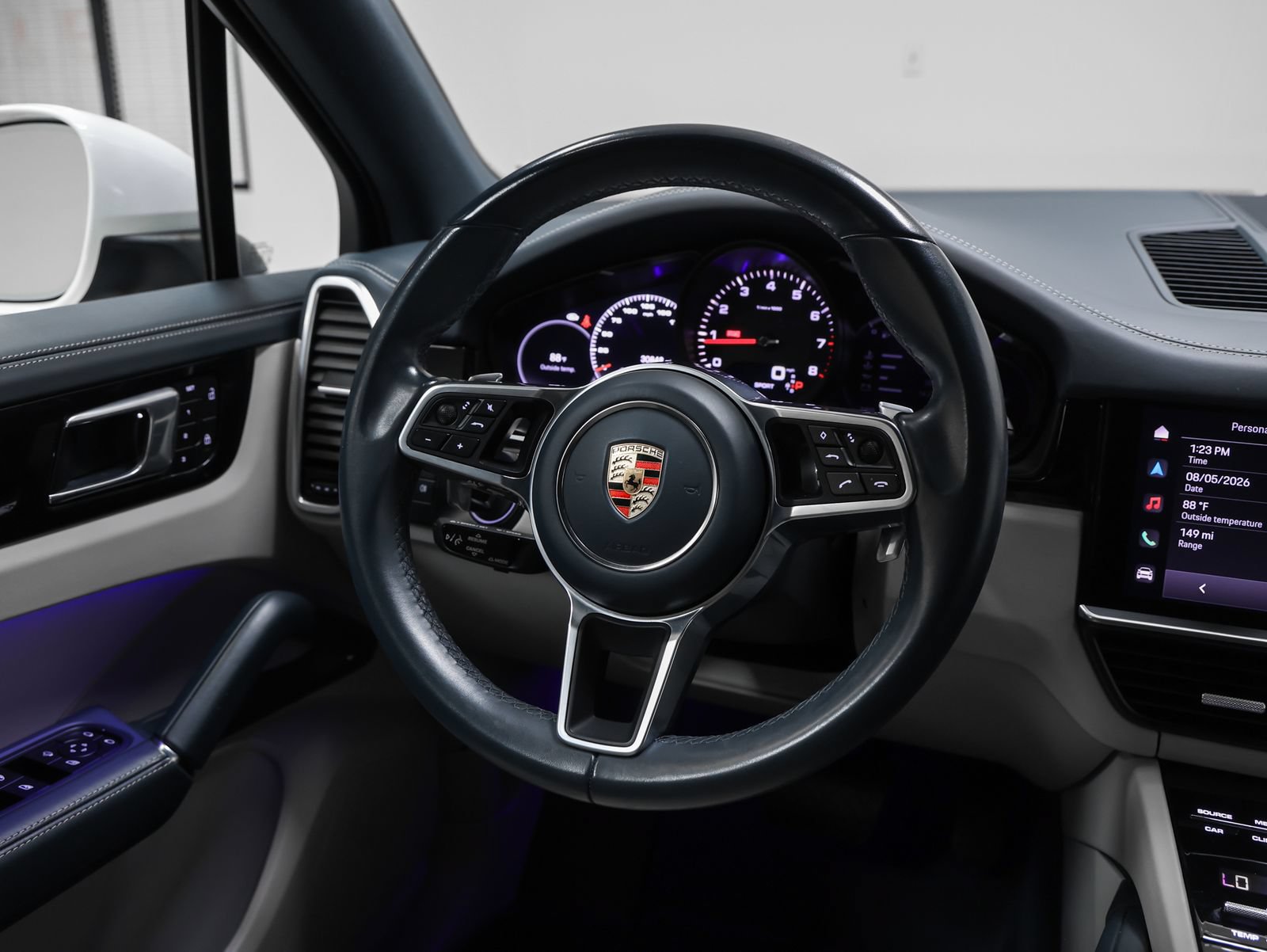 Used 2023 Porsche Cayenne AWD/4WD image 30