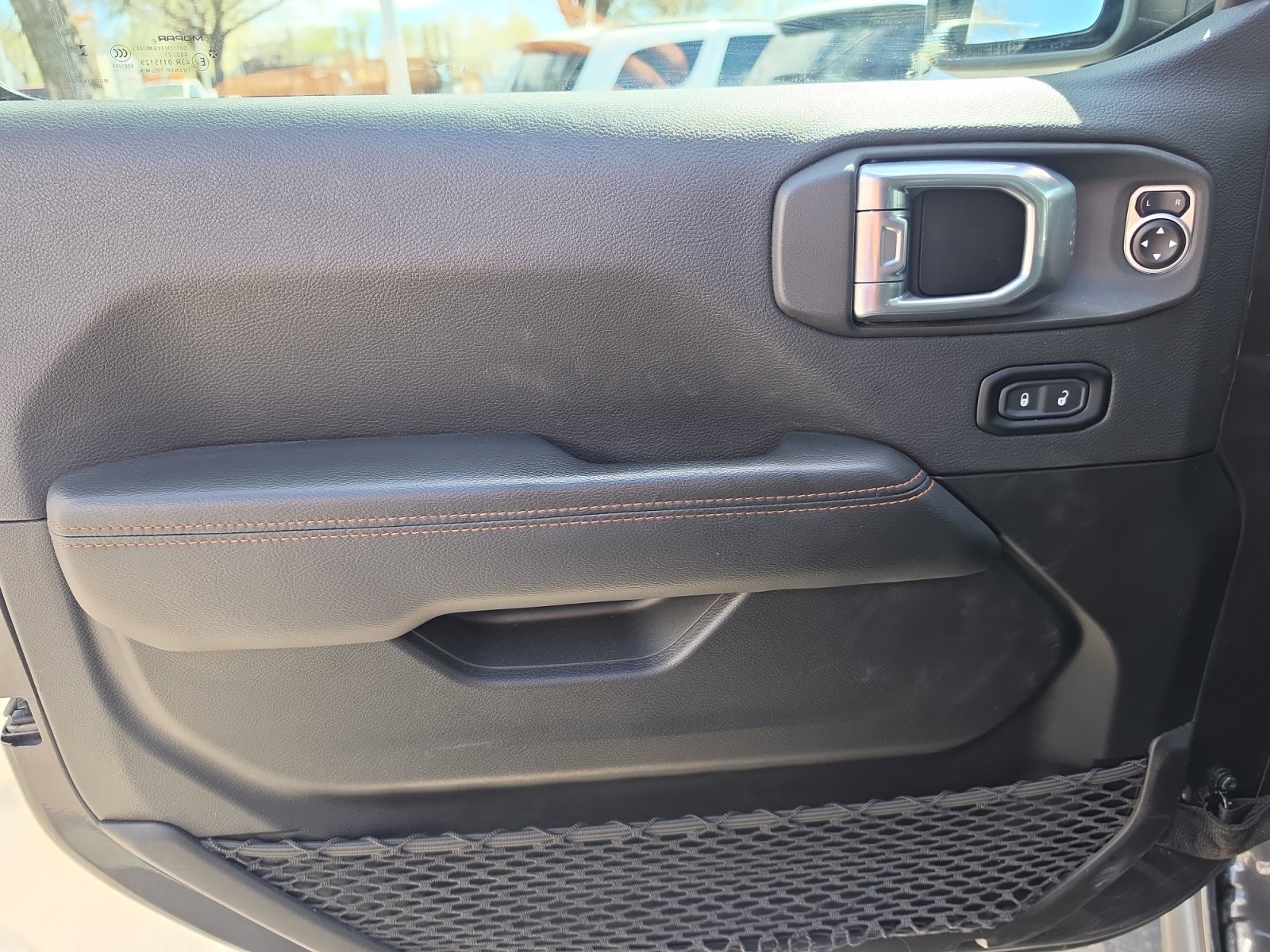 Used 2023 Jeep Gladiator Mojave image 16