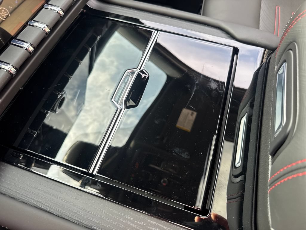 New 2026 GMC Yukon AT4 Ultimate w/ LPO, Floor Liner Package AWD/4WD image 18