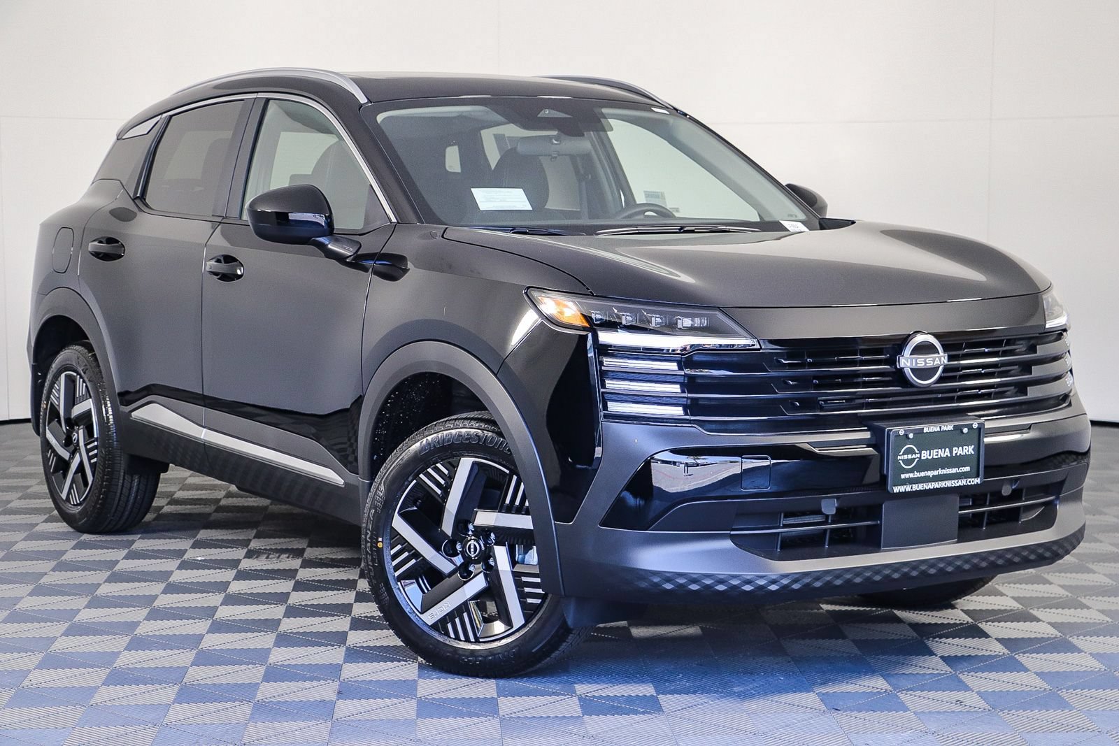 New 2026 Nissan Kicks SV w/ SV Premium Package