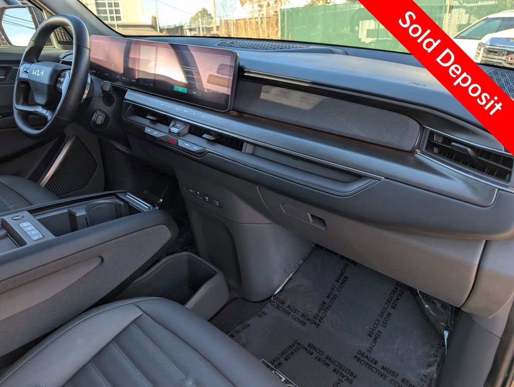 Certified 2024 Kia EV9 Land image 22