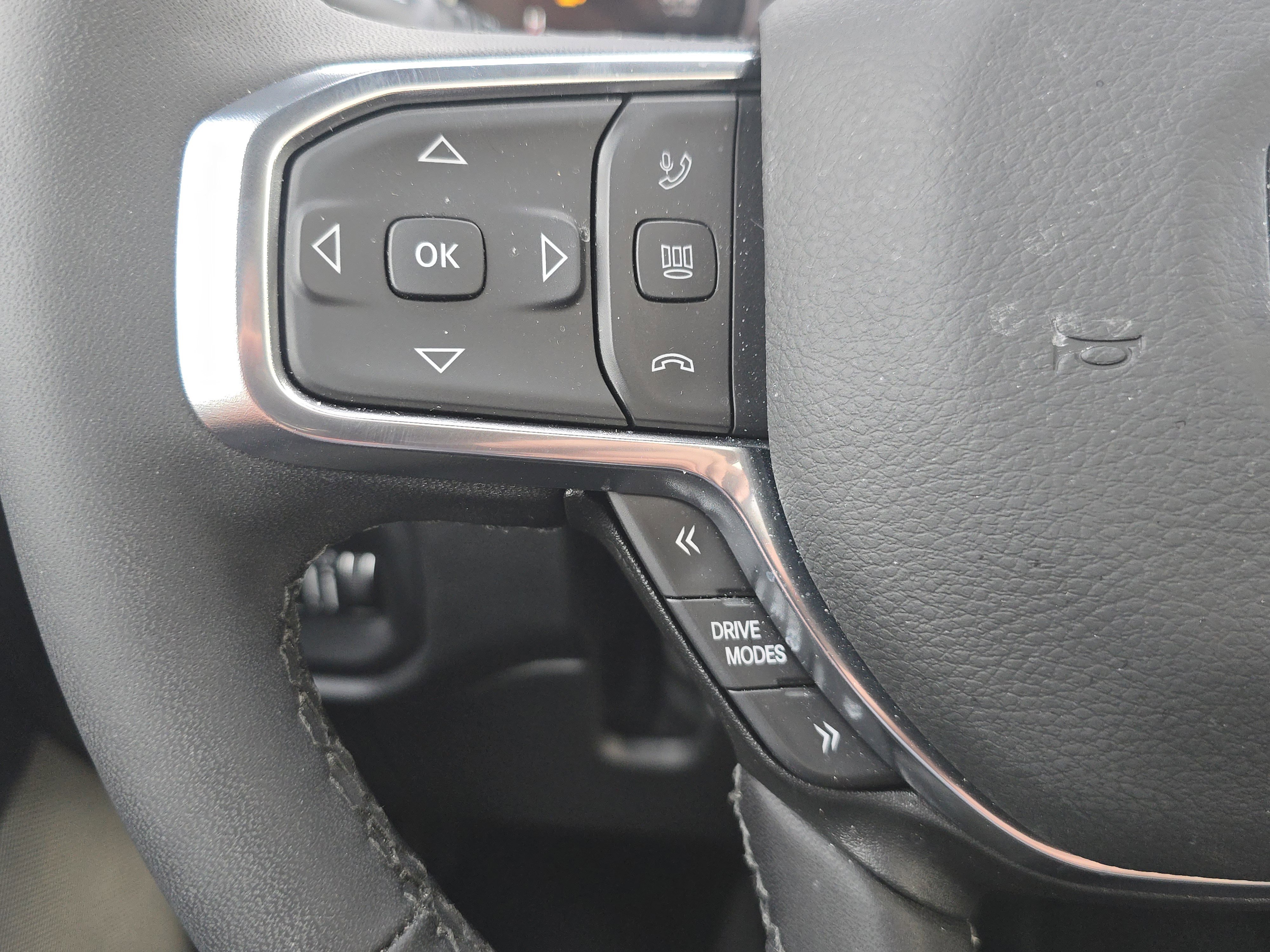 New 2025 RAM 1500 Laramie w/ Night Edition AWD/4WD image 9