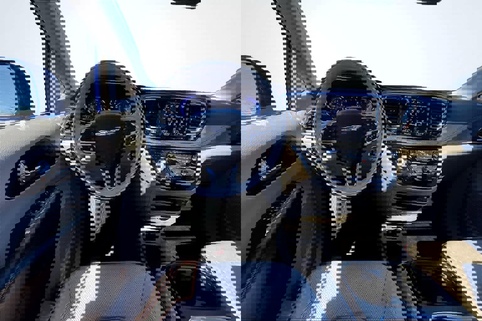 Used 2020 Chrysler Pacifica Limited image 15