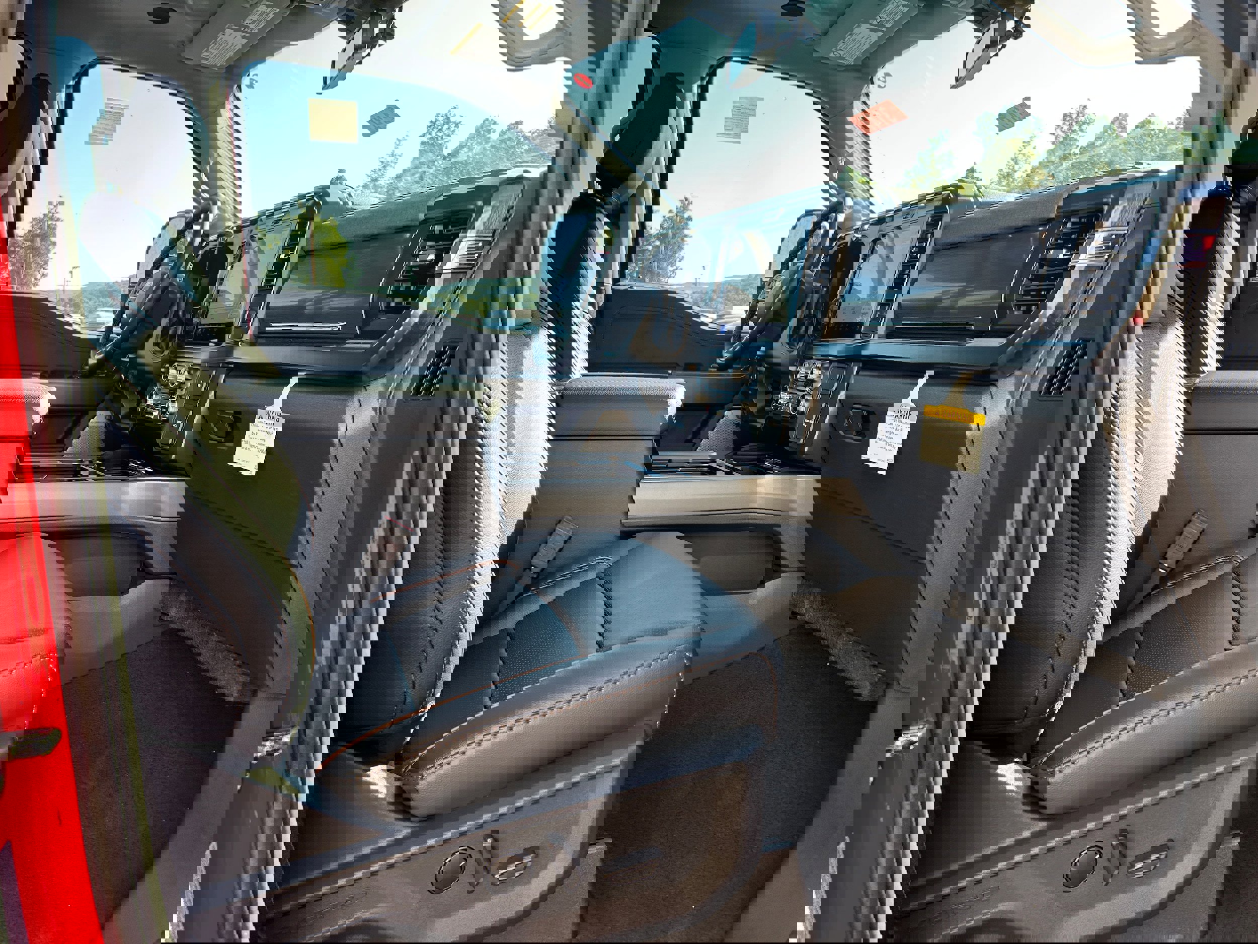 New 2026 Ford F350 Lariat image 36