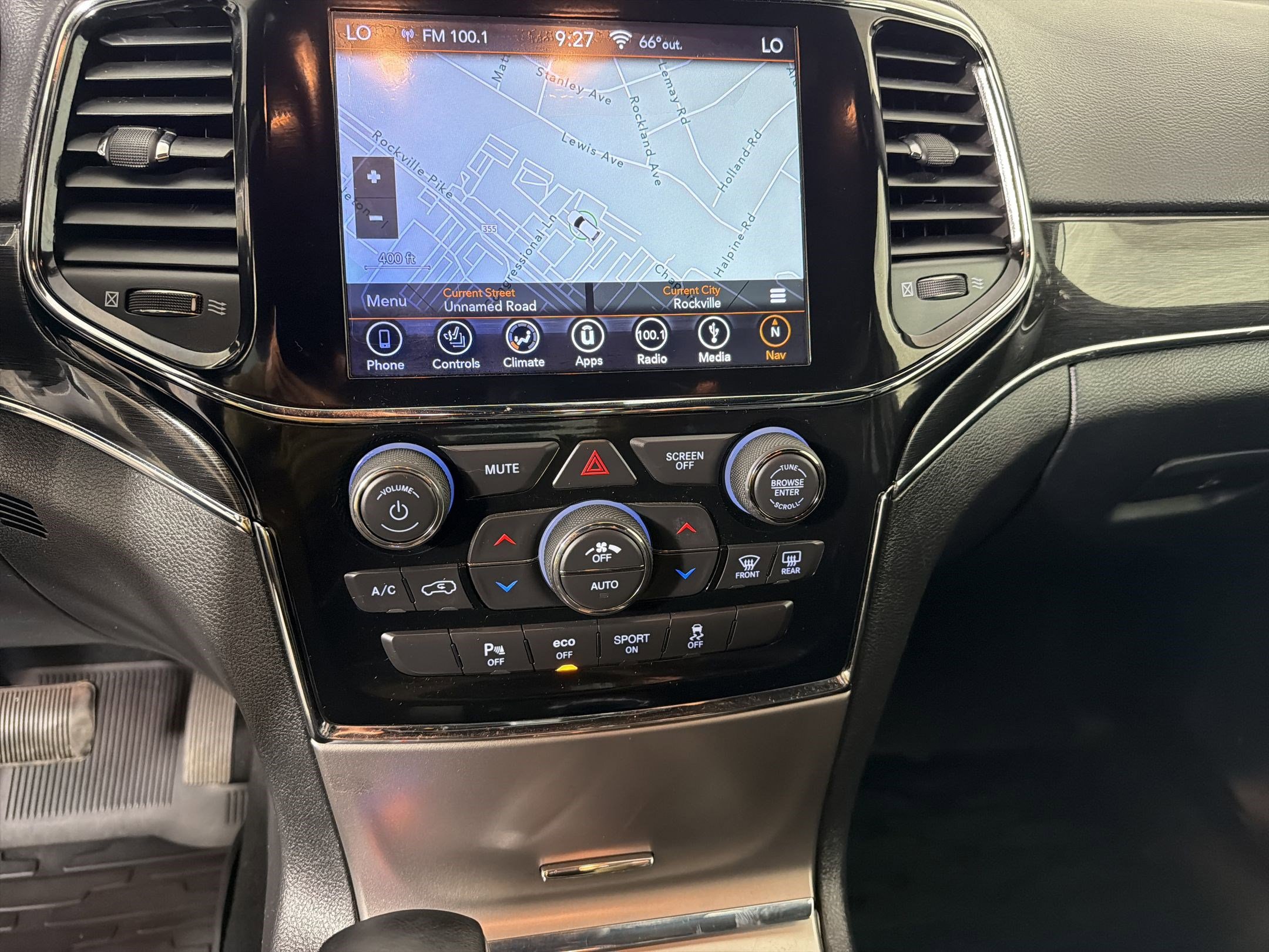 Used 2019 Jeep Grand Cherokee Trailhawk AWD/4WD image 23
