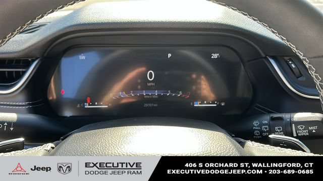 Used 2023 Jeep Grand Cherokee Altitude AWD/4WD image 14