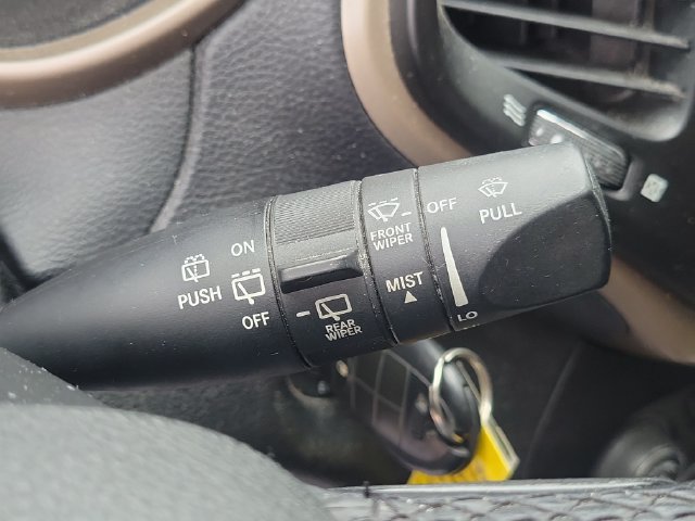 Used 2015 Jeep Cherokee Latitude AWD/4WD image 15