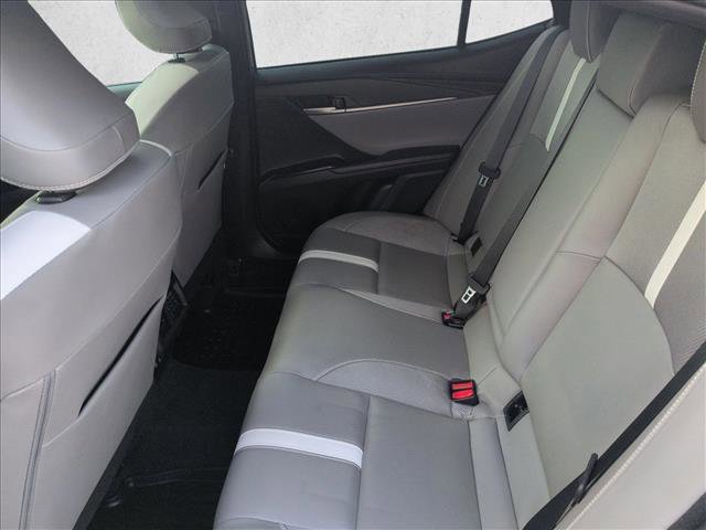 Used 2025 Toyota Camry SE image 16