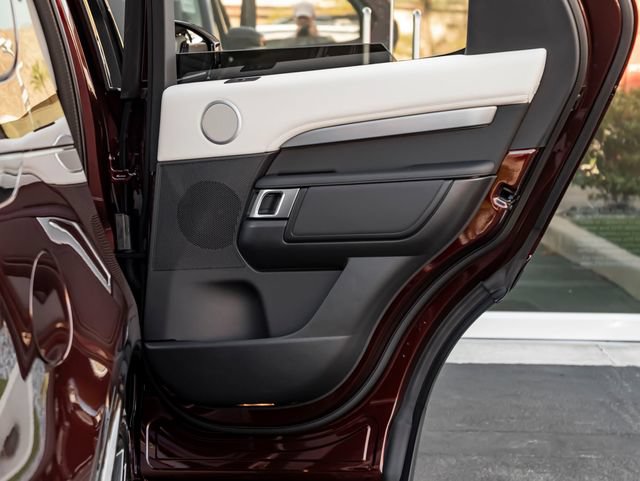 New 2026 Land Rover Discovery Limited Edition AWD/4WD image 30