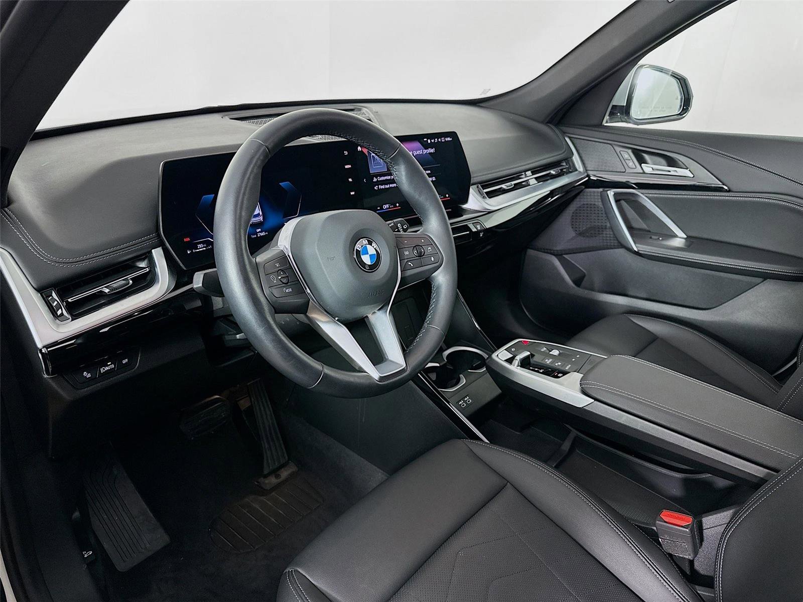 Certified 2023 BMW X1 xDrive28i w/ Convenience Package image 9