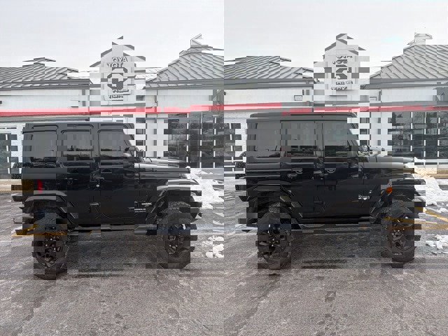 Used 2018 Jeep Wrangler Unlimited Sahara image 8