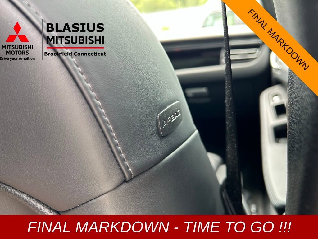 Used 2022 Porsche Macan image 48