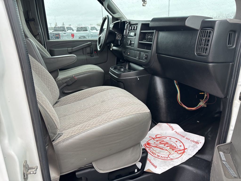 Used 2016 GMC Savana 2500 image 14