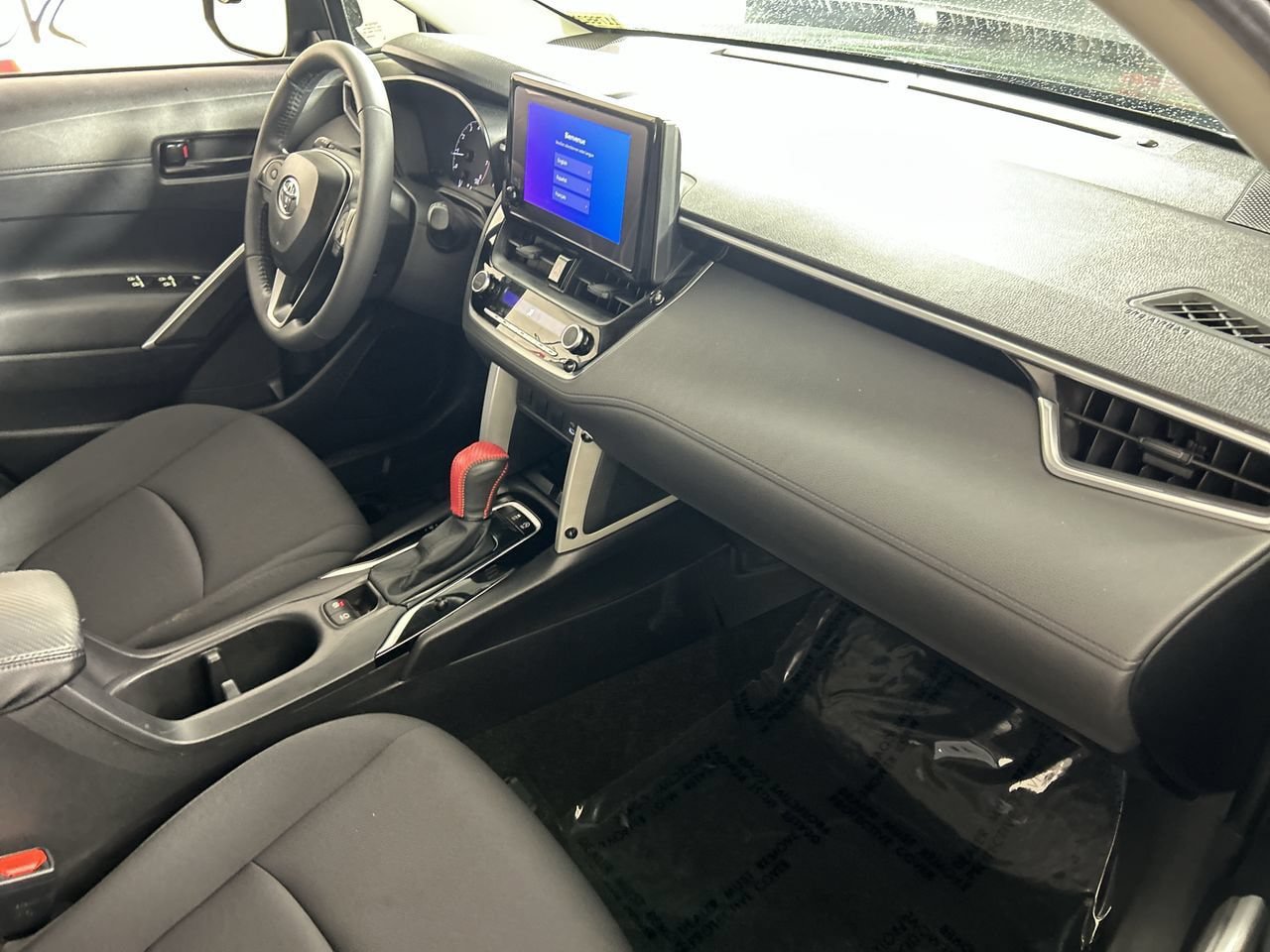 Used 2024 Toyota Corolla Cross LE w/ Moonroof Package FWD image 28
