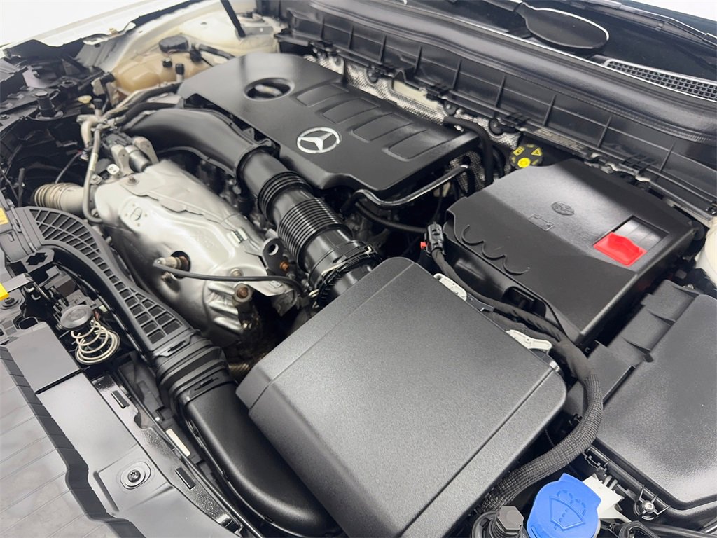 Used 2022 Mercedes-Benz GLB 250 w/ Premium Package Lite image 73