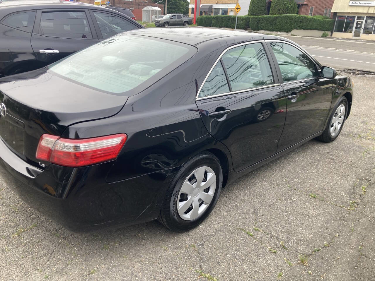 Used 2009 Toyota Camry LE image 7