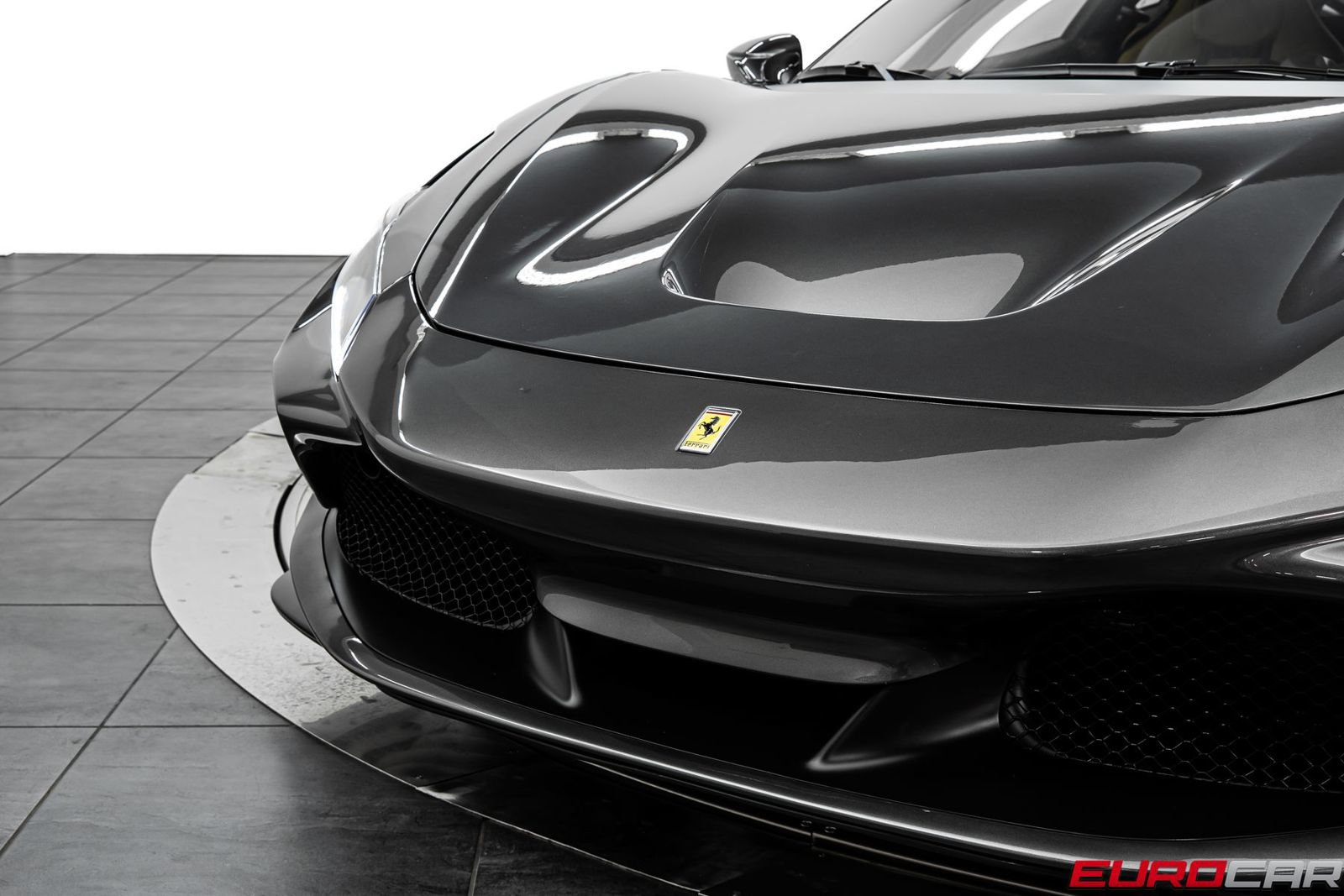 Used 2021 Ferrari F8 Tributo RWD image 12
