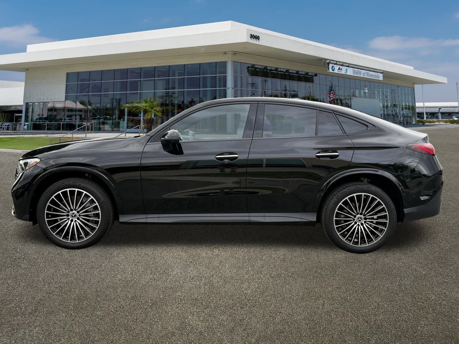 Used 2025 Mercedes-Benz GLC 300 4MATIC image 6