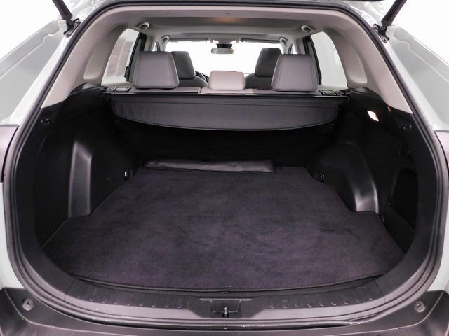 Used 2021 Toyota RAV4 XLE Premium image 17