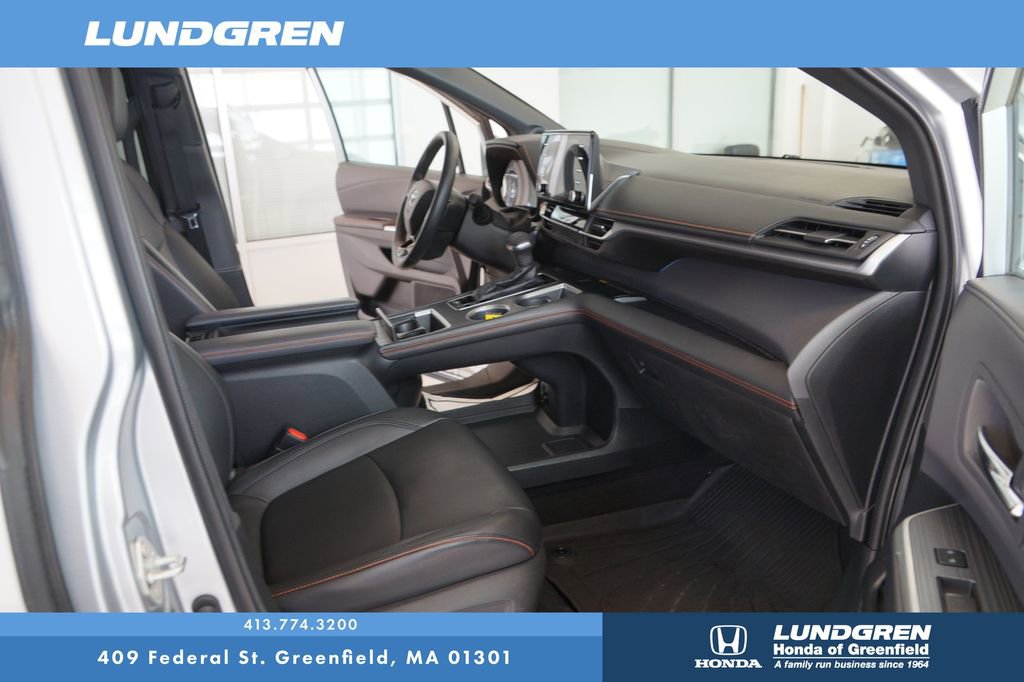 Used 2022 Toyota Sienna XSE w/ XSE Plus Package AWD/4WD image 30