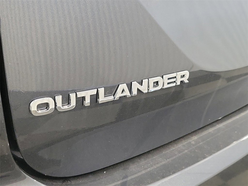 New 2025 Mitsubishi Outlander SEL image 5