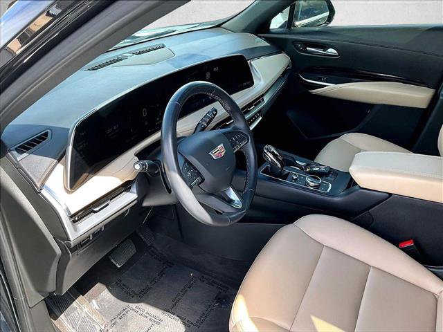 Certified 2024 Cadillac XT4 Luxury FWD image 14