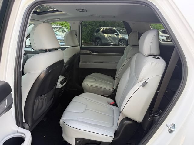 Used 2024 Hyundai Palisade SEL w/ Premium Package AWD/4WD image 14