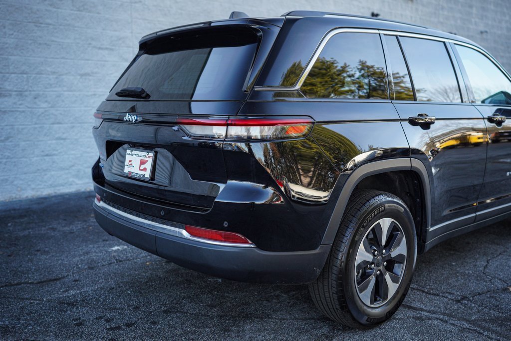 Used 2023 Jeep Grand Cherokee 4WD 4xe image 13