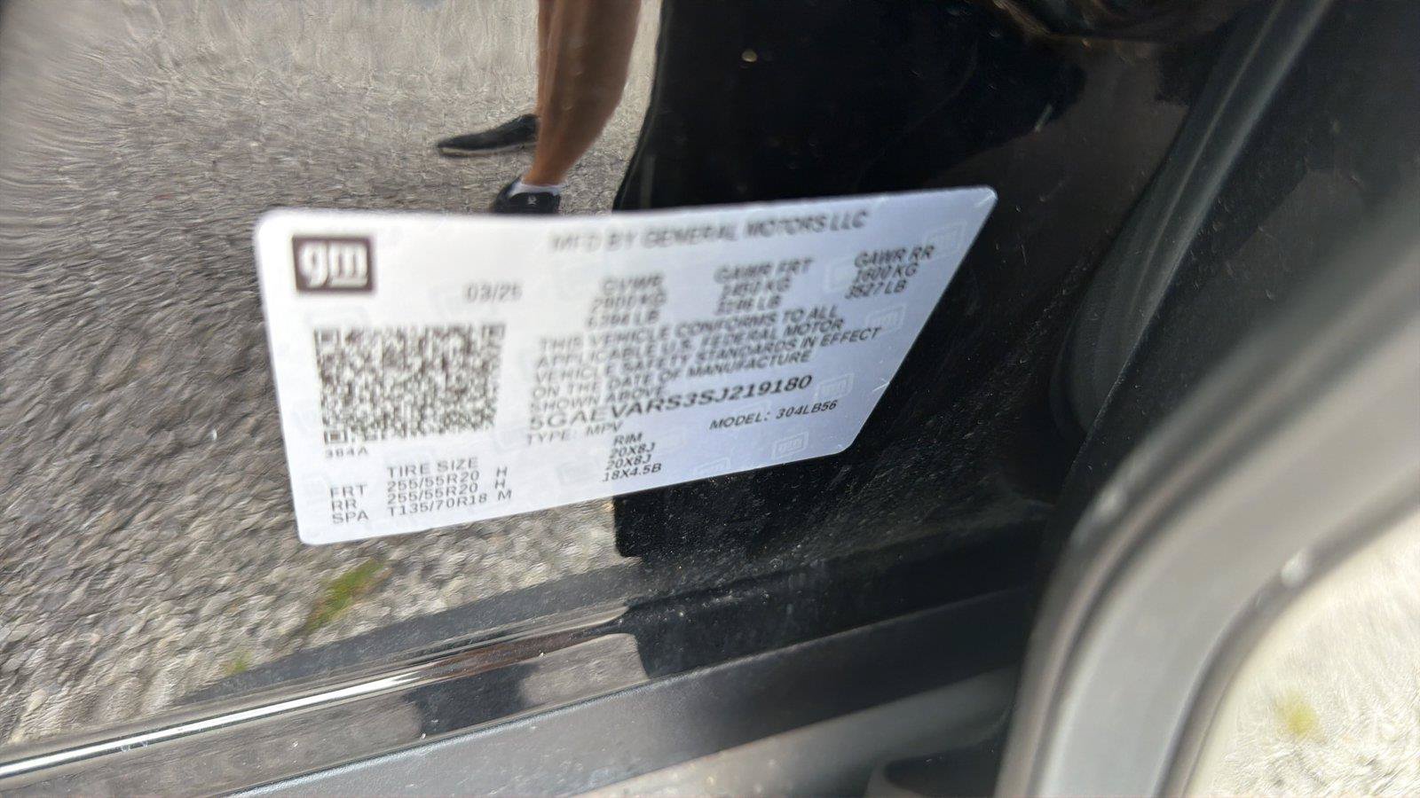 Used 2025 Buick Enclave Preferred AWD/4WD image 28