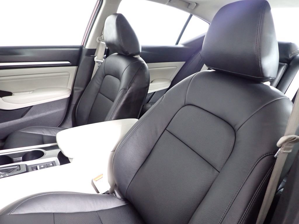 Used 2021 Nissan Altima 2.5 SV w/ SV Premium Package FWD image 25