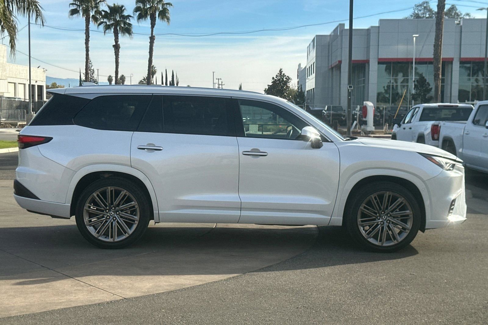 Used 2024 Lexus TX 350 AWD image 3