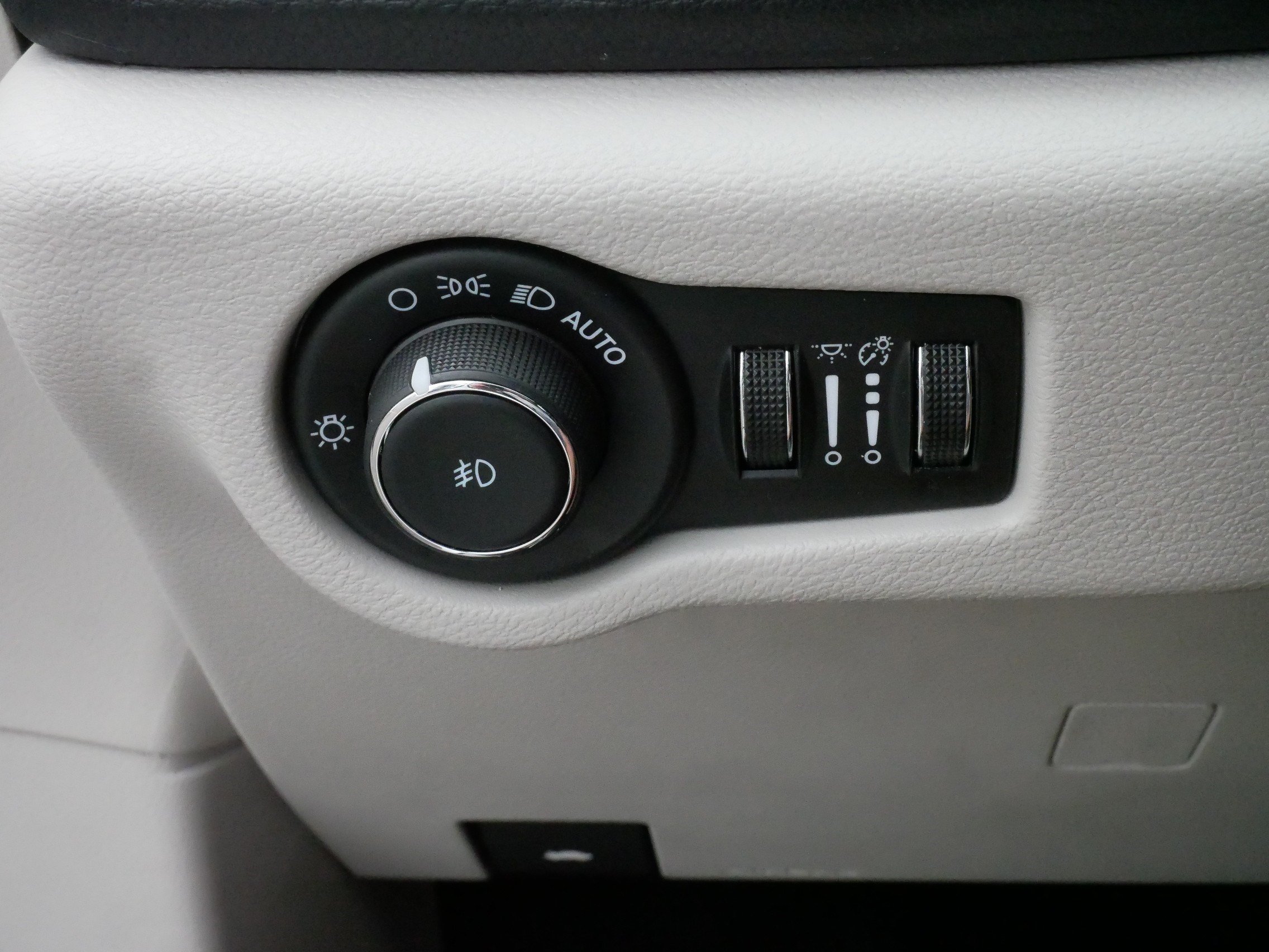 Used 2024 Chrysler Pacifica Limited FWD image 27