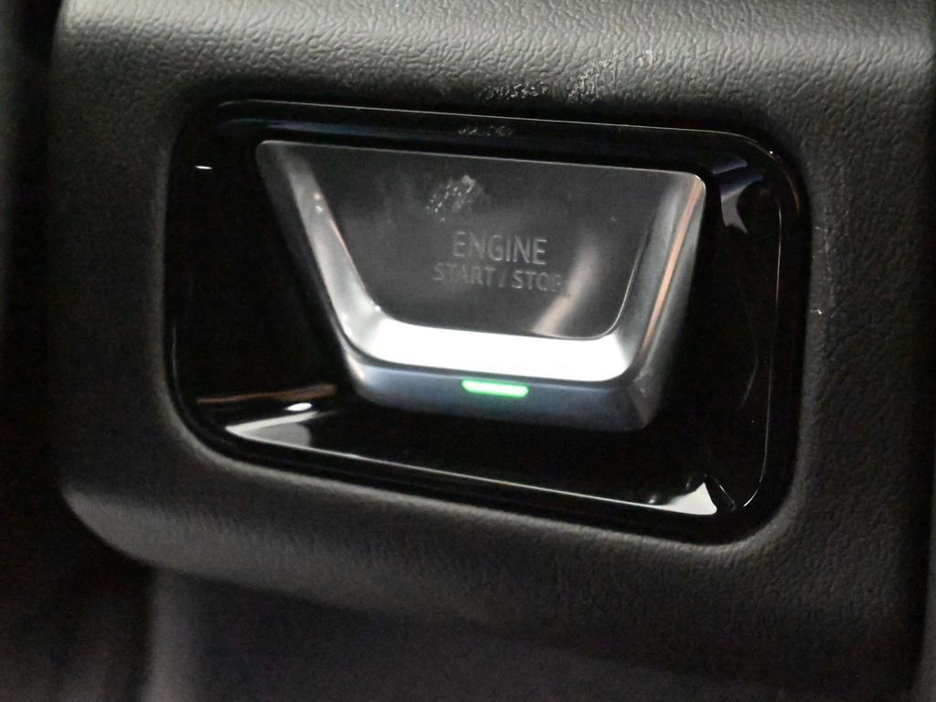 New 2026 GMC Yukon XL Denali w/ Denali Reserve Package image 27