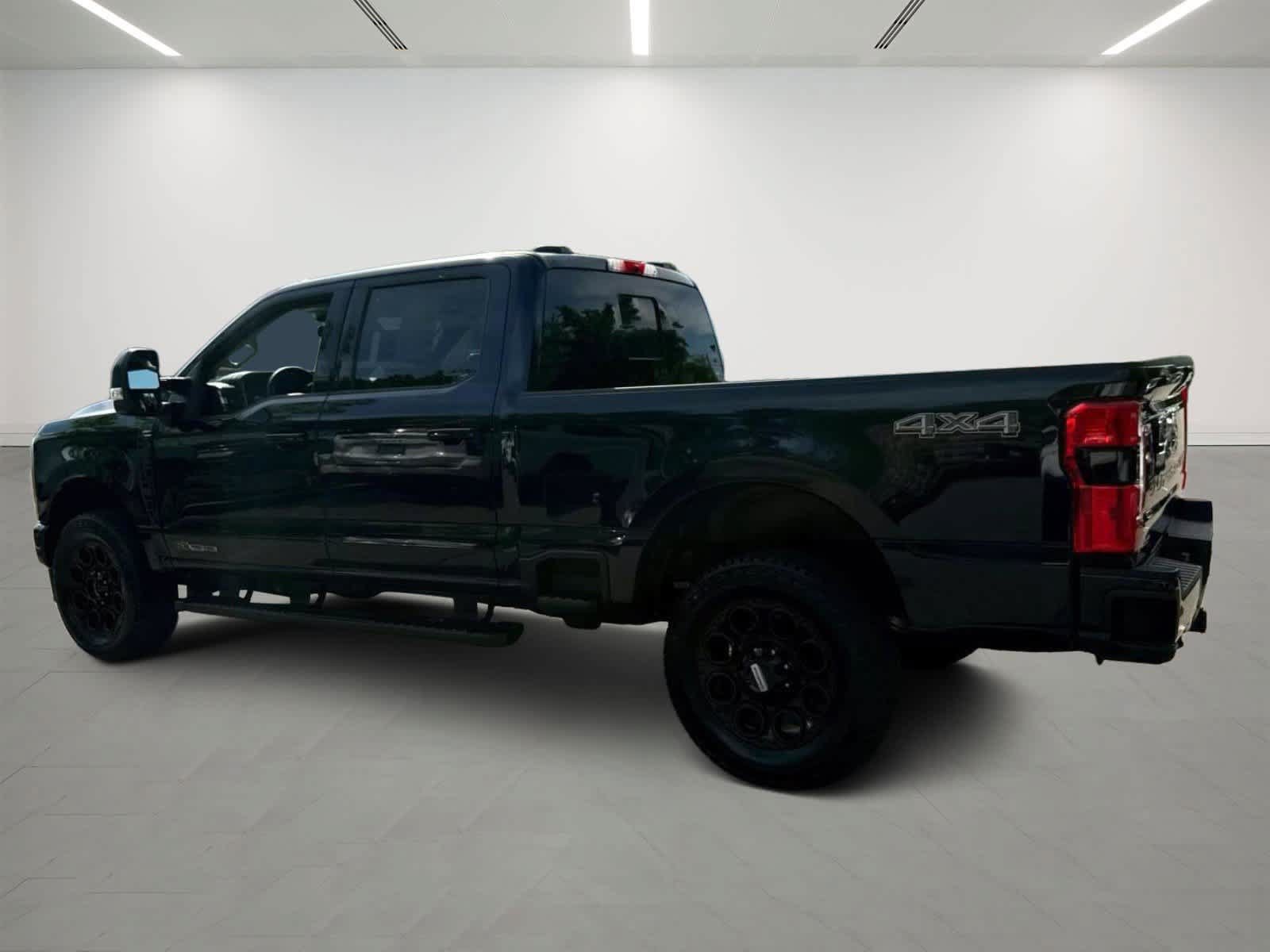 Used 2025 Ford F250 Lariat w/ Black Appearance Package AWD/4WD image 3
