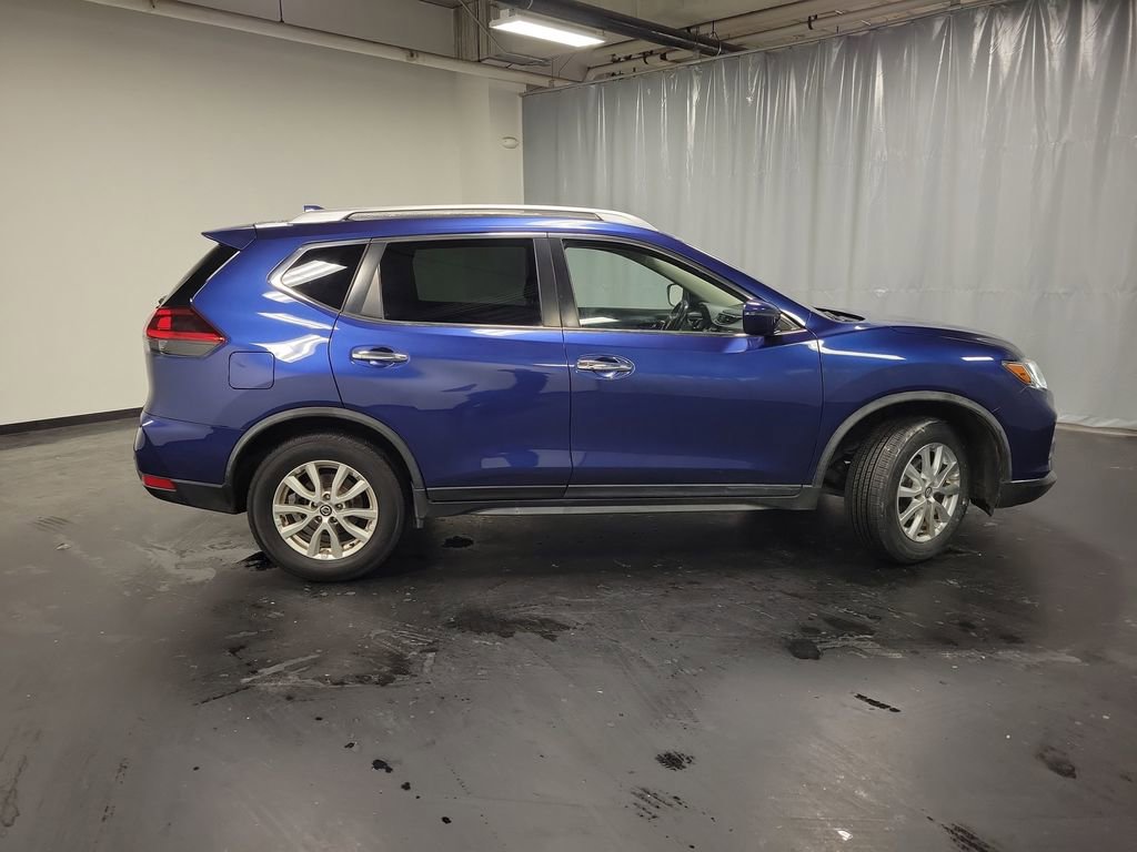 Used 2020 Nissan Rogue SV image 10