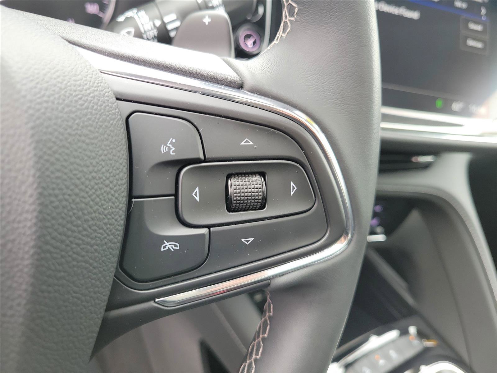 Used 2023 Buick Envision Essence w/ Sport Touring Package AWD/4WD image 26