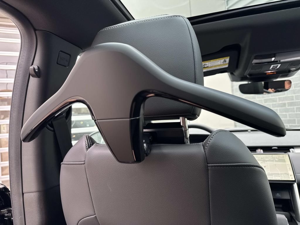 New 2026 Land Rover Discovery Sport Landmark AWD/4WD image 16