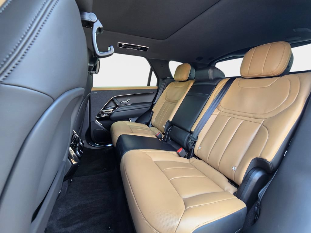 New 2026 Land Rover Range Rover Sport Dynamic SE AWD/4WD image 14