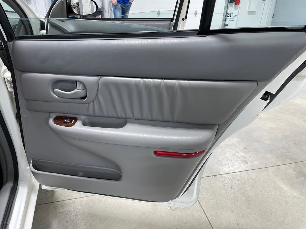 Used 2003 Buick Century Custom image 20