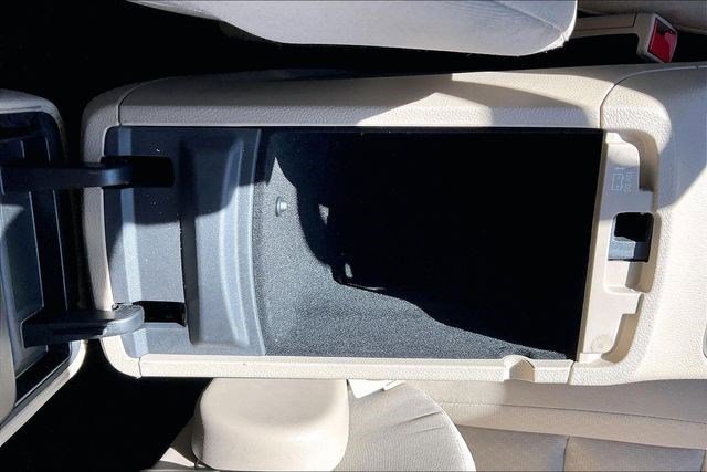 Used 2019 Jeep Grand Cherokee Laredo image 38