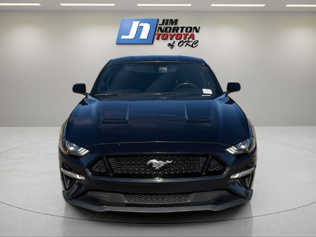 Used 2018 Ford Mustang GT RWD image 2