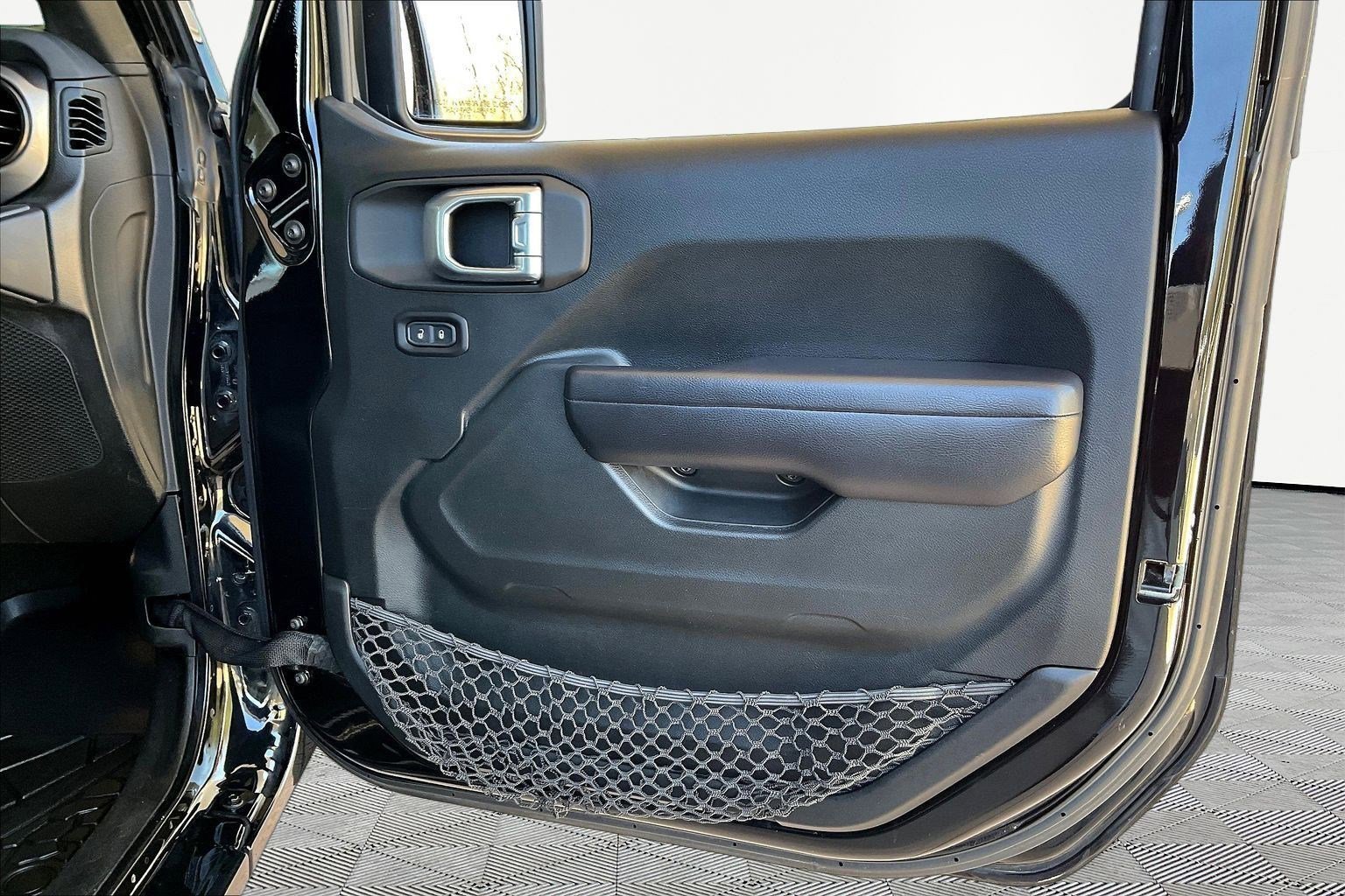 Used 2020 Jeep Gladiator Sport w/ Quick Order Package 24S image 29