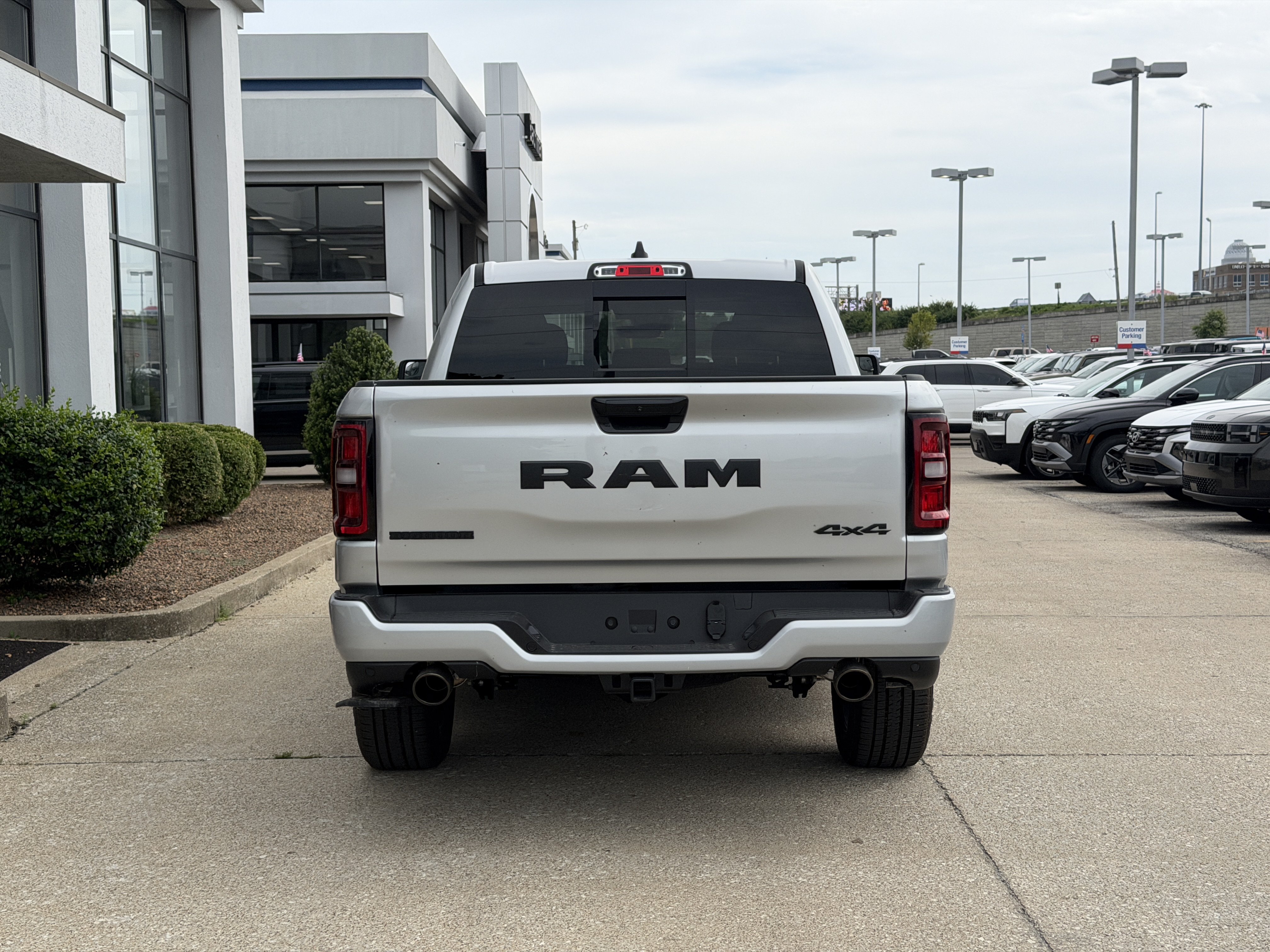New 2026 RAM 1500 Big Horn w/ Night Edition AWD/4WD image 6